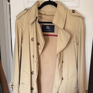 Burberry Tan Men's Trench Coat with Epaulettes (included removable wool lining)